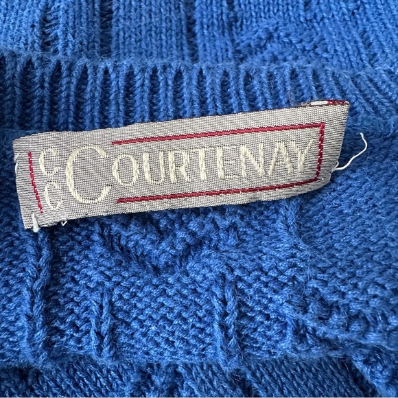 CC COURTENAY Vintage 70s Royal Blue Knit Sweater Vest Sleeveless V-Neck Preppy M - Picture 10 of 12